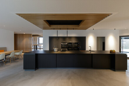 HD Lounge Küche_ruby³ architekten